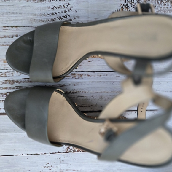 Michael Kors Women's Olive Green Sandals - Picture 3 of 5